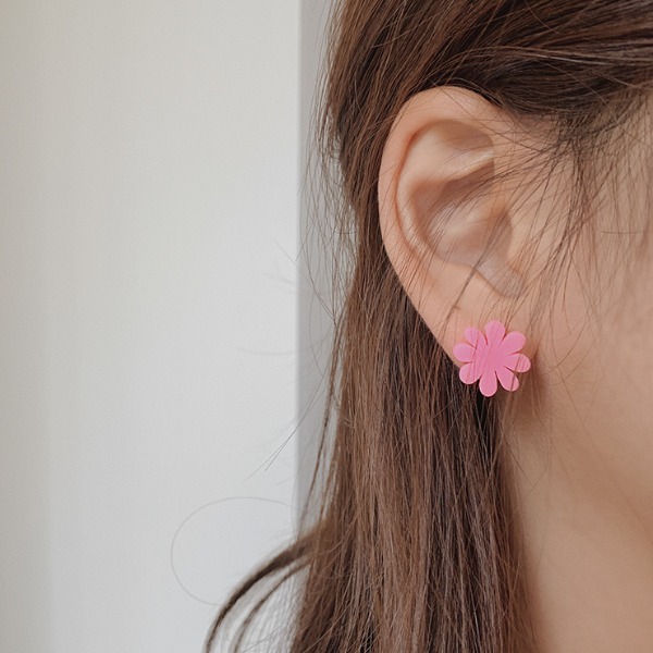 알비노 핑크 귀걸이